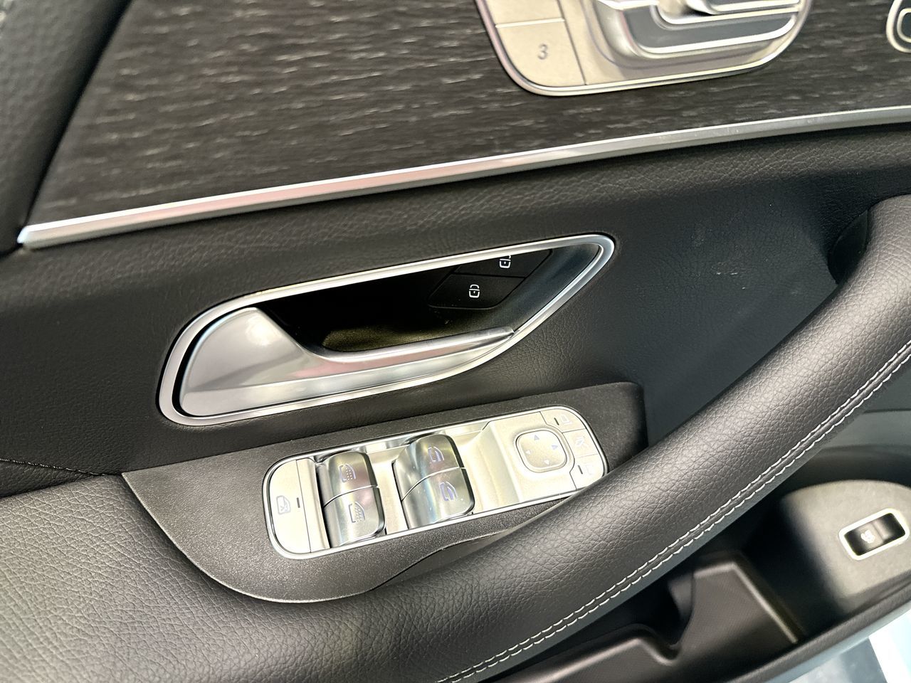 2025 Mercedes-Benz GLE in Vancouver, British Columbia