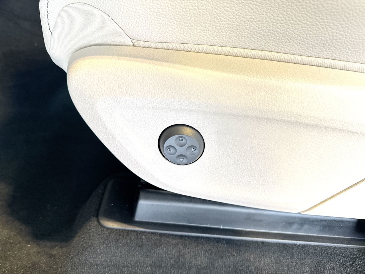 2025 Mercedes-Benz GLE in Vancouver, British Columbia