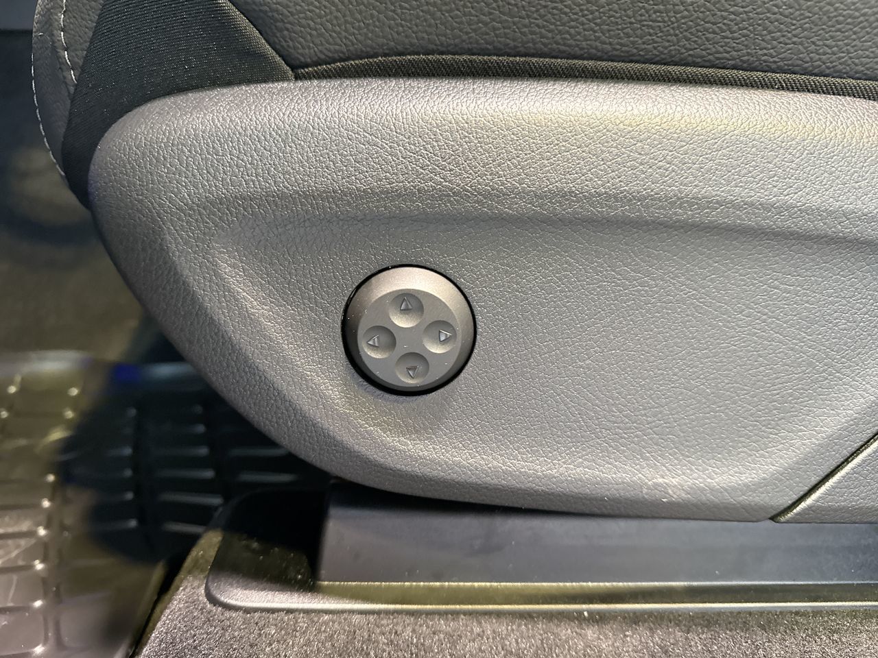 2026 Mercedes-Benz GLE in Vancouver, British Columbia