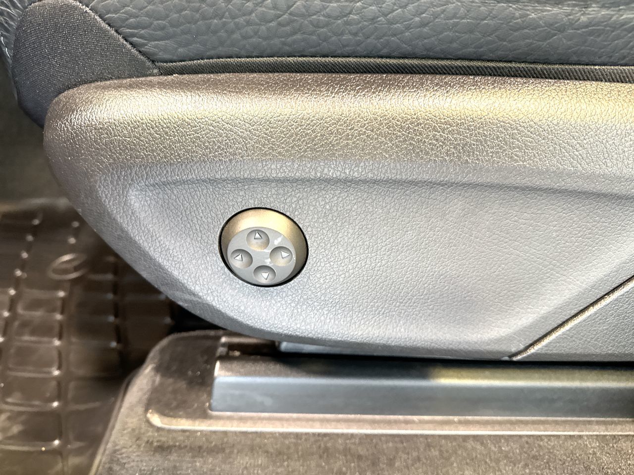 2022 Mercedes-Benz GLE450 in Vancouver, British Columbia