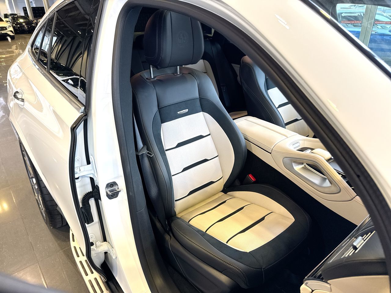 2025 Mercedes-Benz GLE53