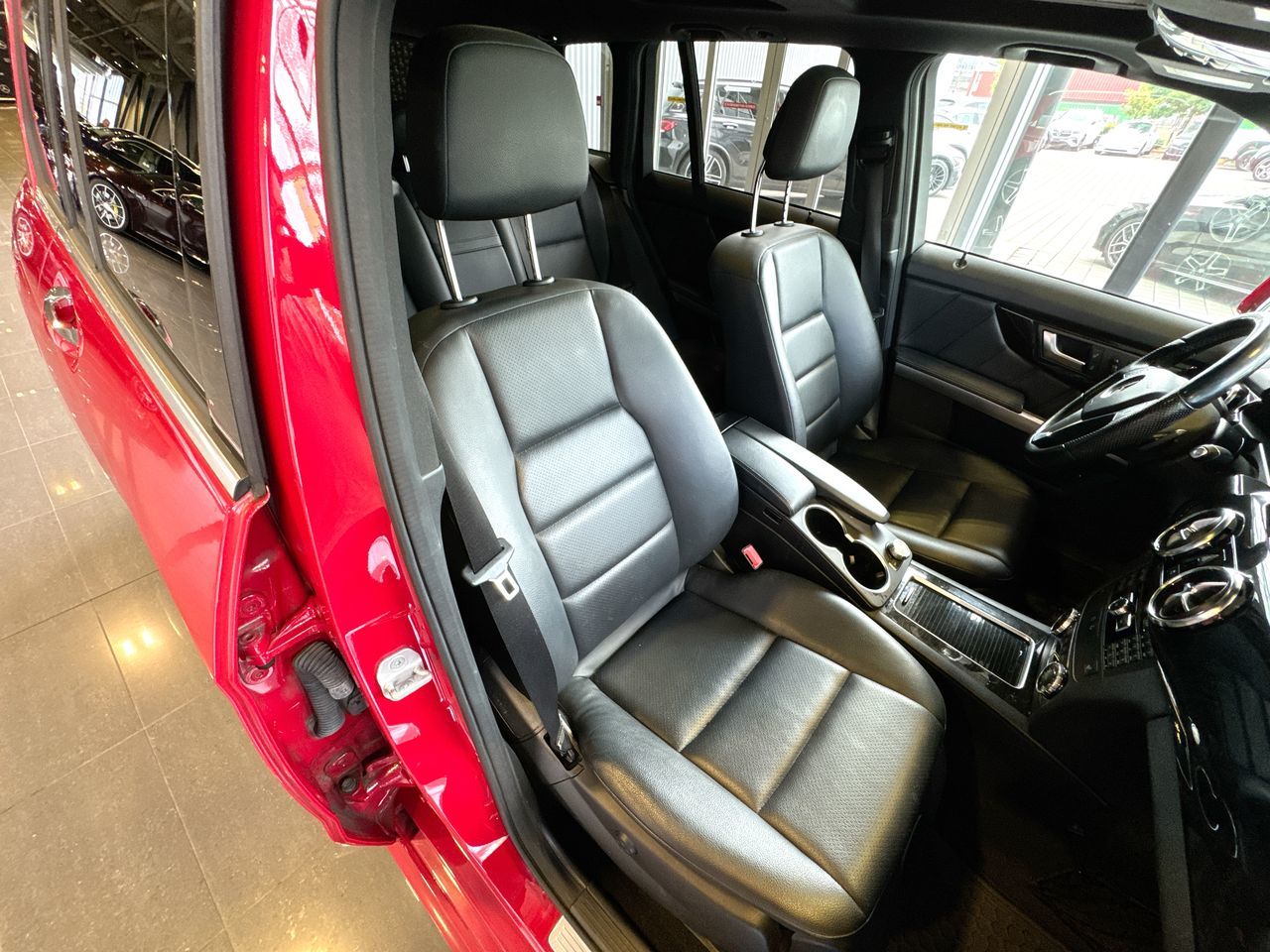 2014 Mercedes-Benz GLK250 in Vancouver, British Columbia
