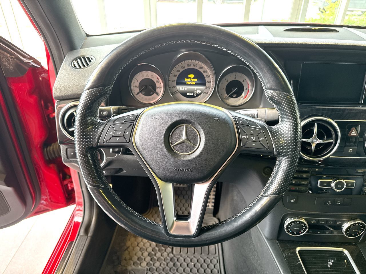 2014 Mercedes-Benz GLK250 in Vancouver, British Columbia