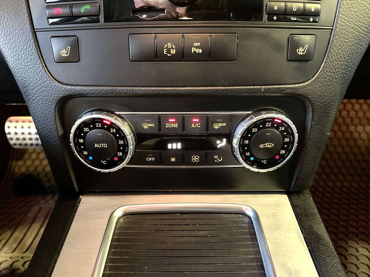 2014 Mercedes-Benz GLK250