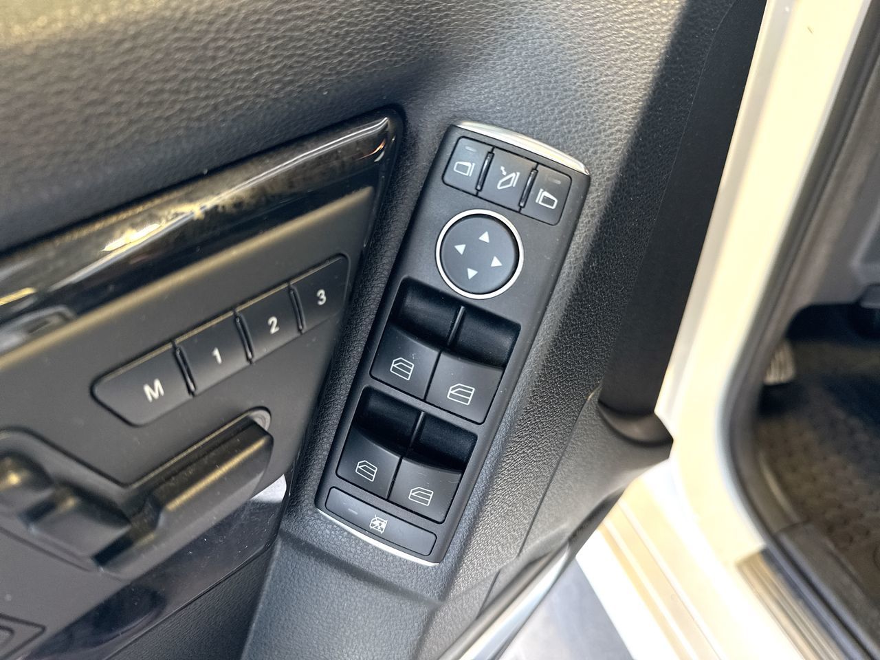 2012 Mercedes-Benz GLK350