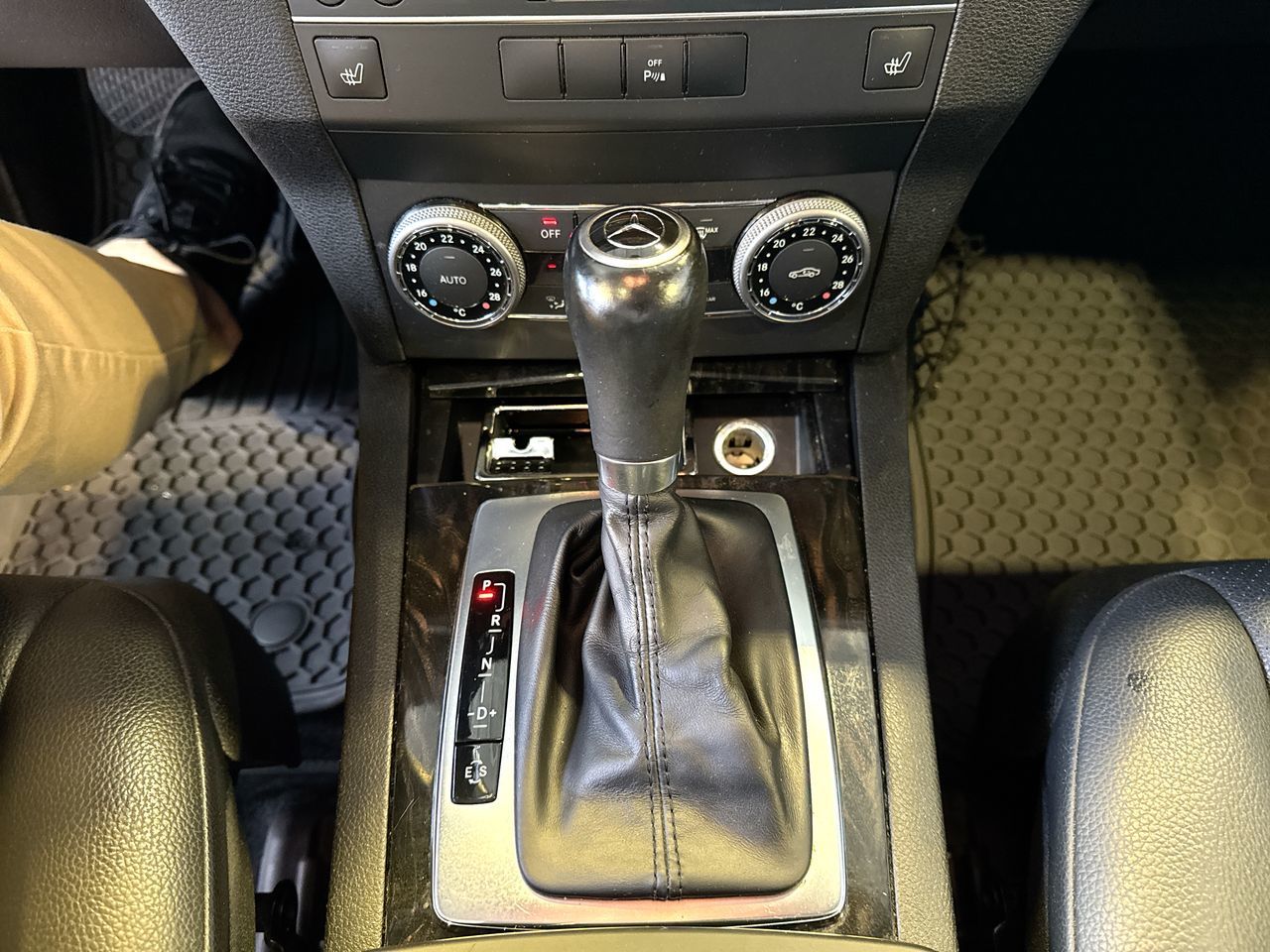 2012 Mercedes-Benz GLK350