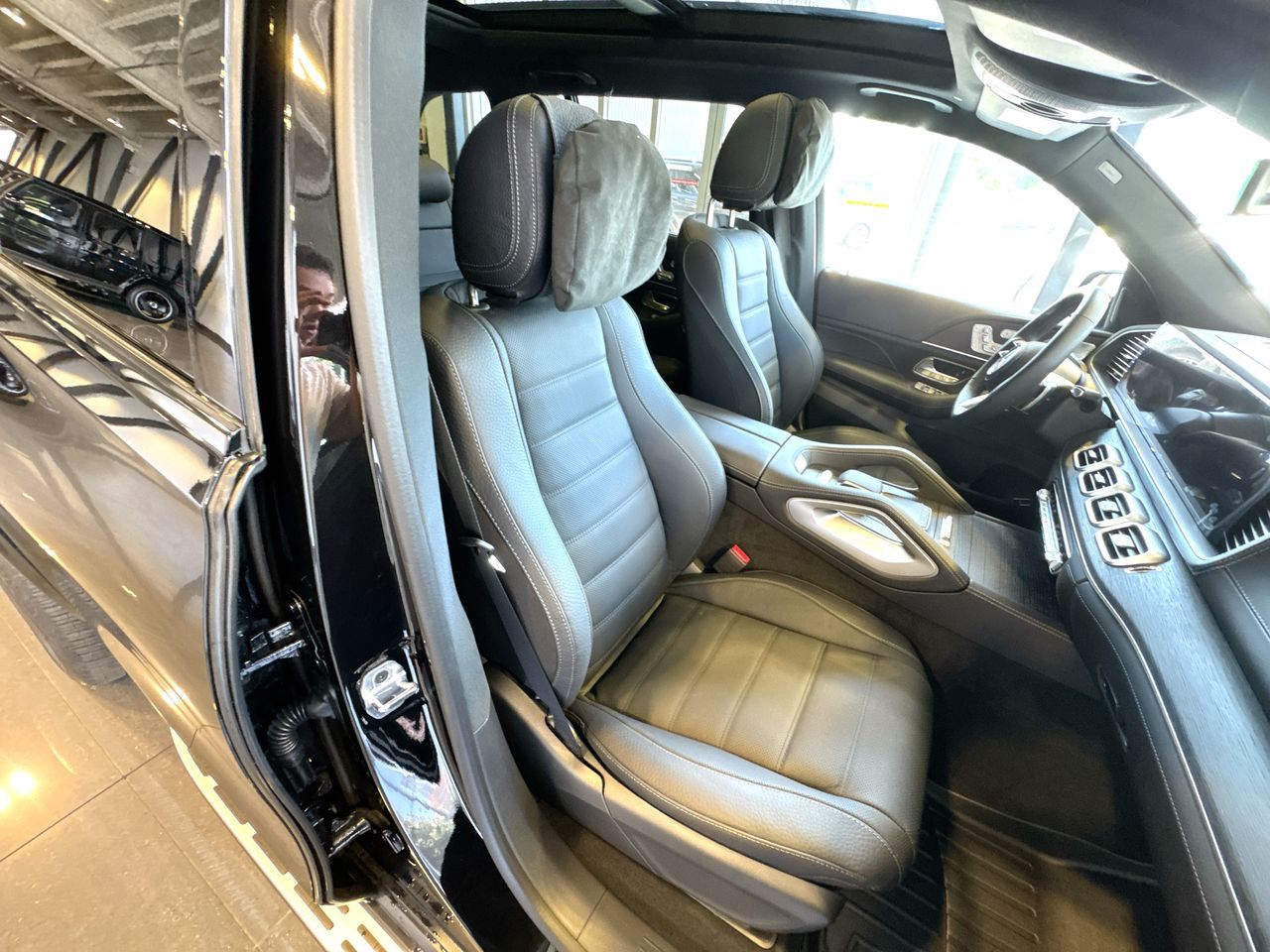 2025 Mercedes-Benz GLS in Vancouver, British Columbia
