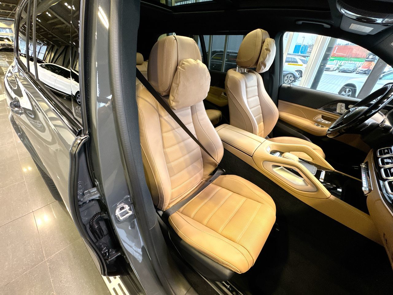 2026 Mercedes-Benz GLS in Vancouver, British Columbia