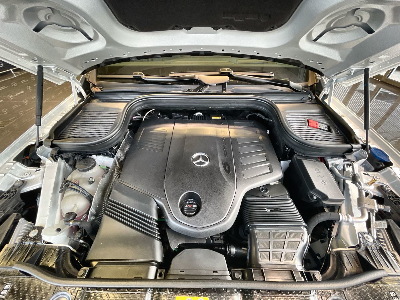 2024 Mercedes-Benz GLS450