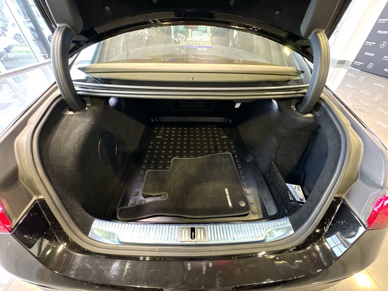 2023 Mercedes-Benz S580 in Vancouver, British Columbia