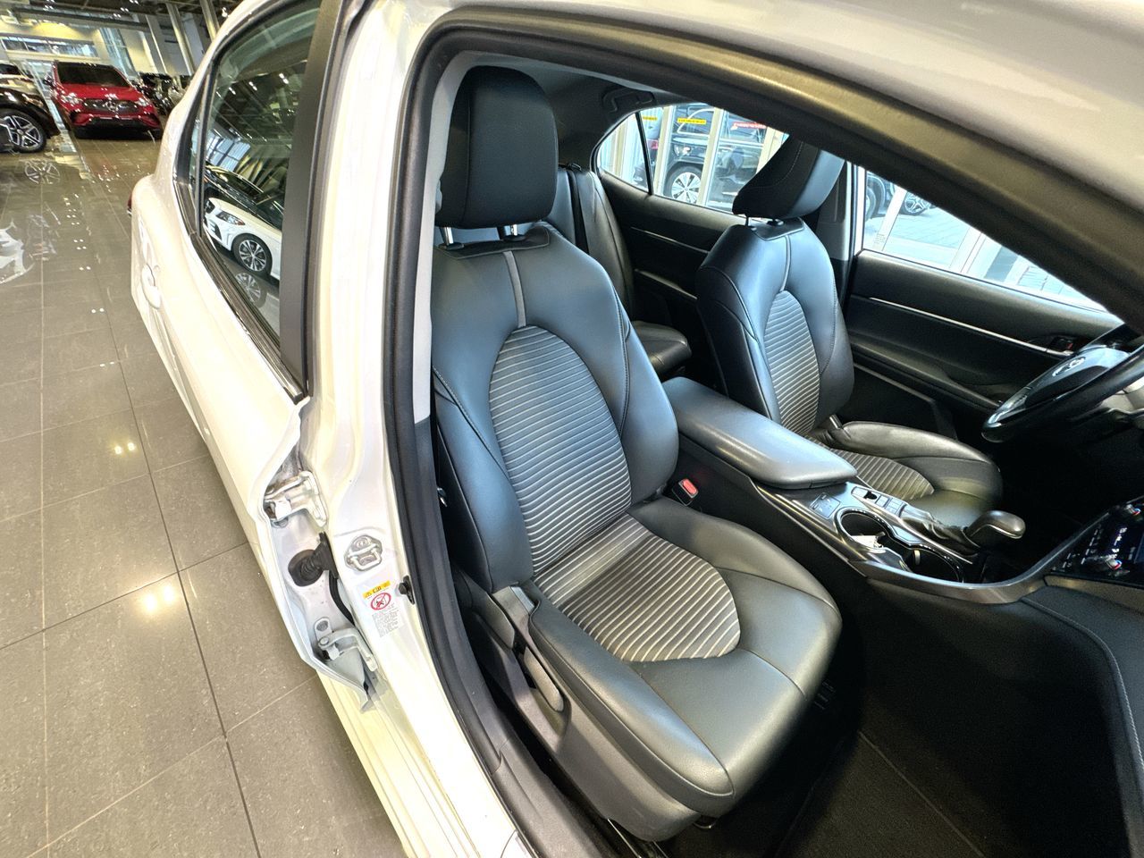 Toyota Camry Hybrid  2019 à Vancouver, Colombie-Britannique