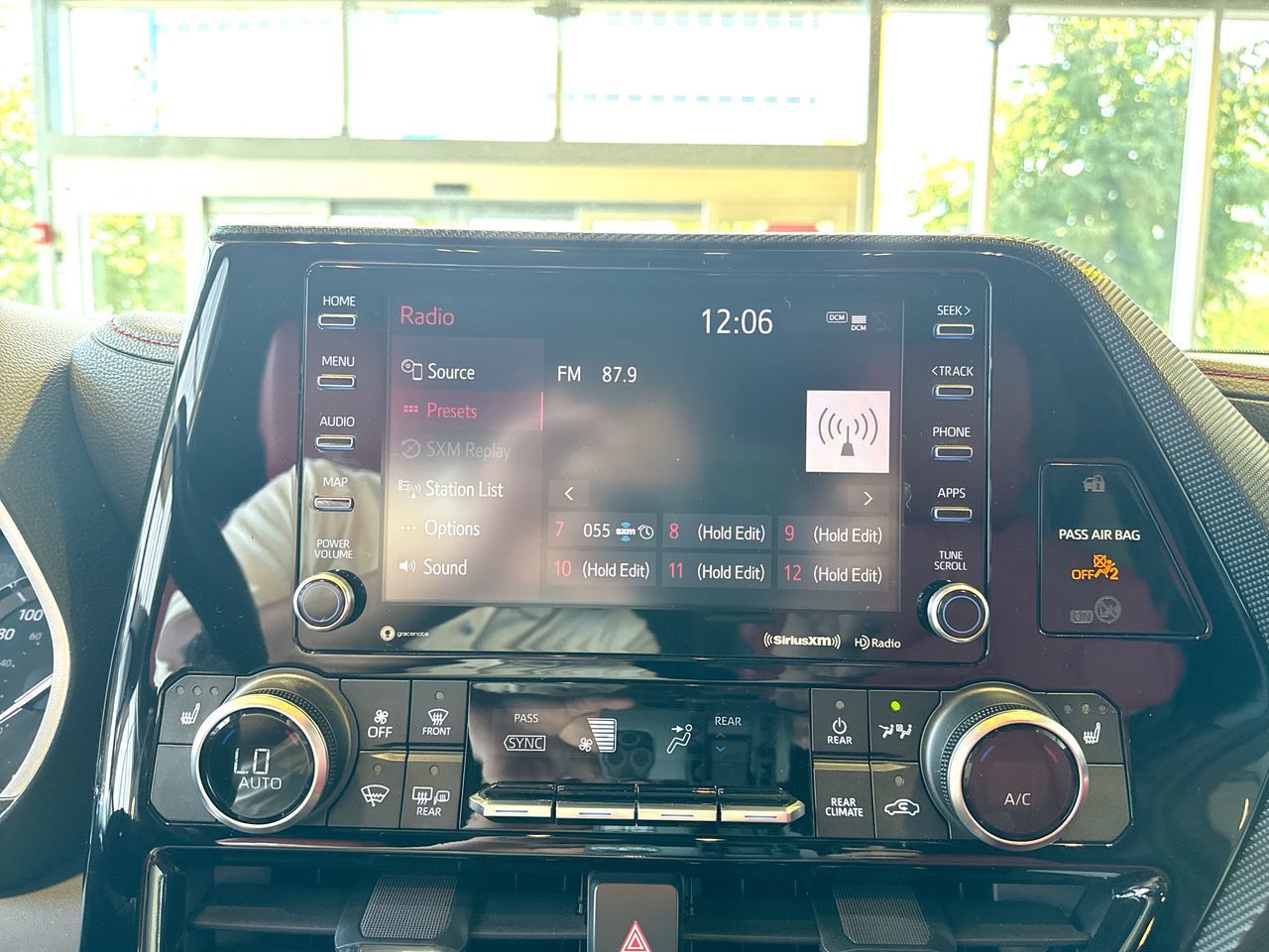 2021 Toyota Highlander in Vancouver, British Columbia