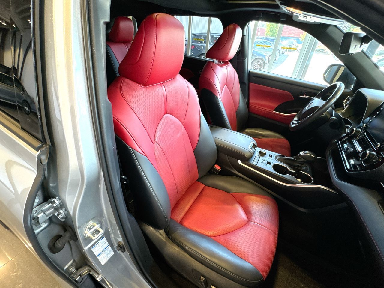 2021 Toyota Highlander in Vancouver, British Columbia