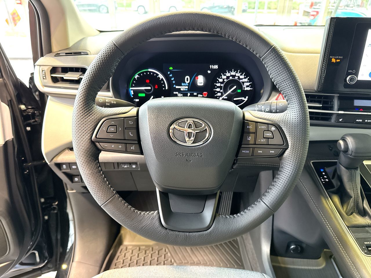 2025 Toyota Sienna Hybrid