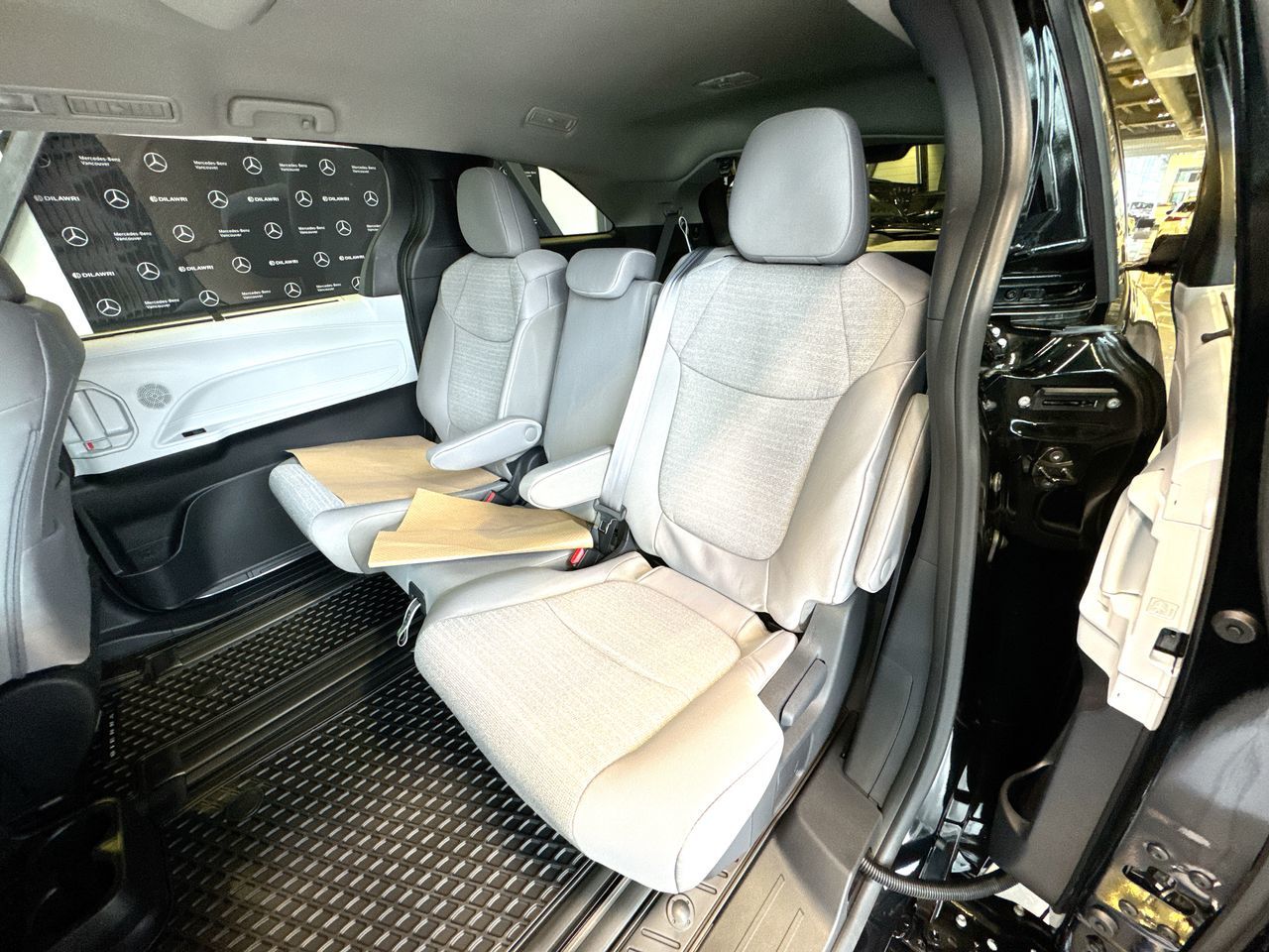 2025 Toyota Sienna Hybrid