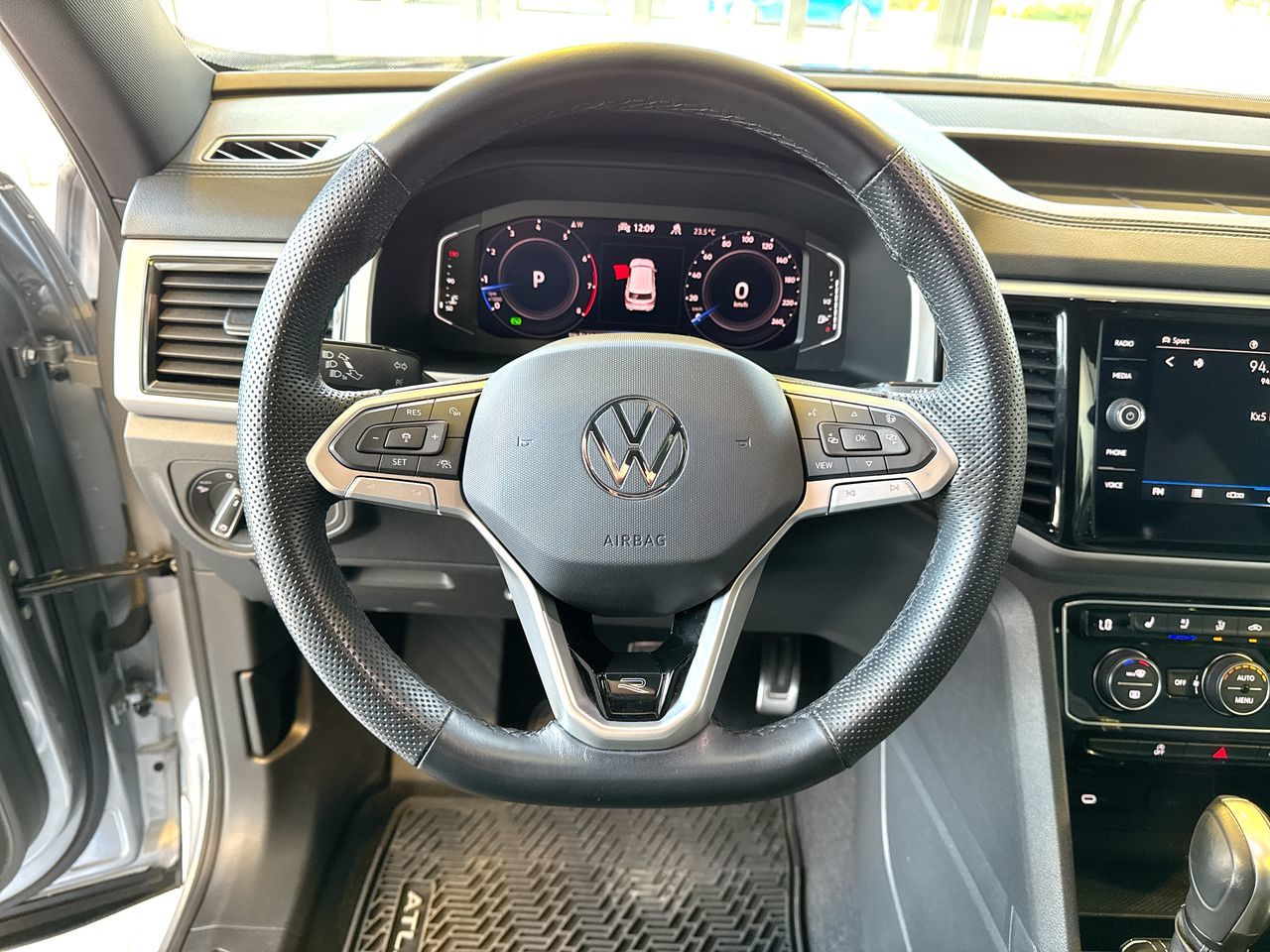 2023 Volkswagen Atlas Cross Sport in Vancouver, British Columbia