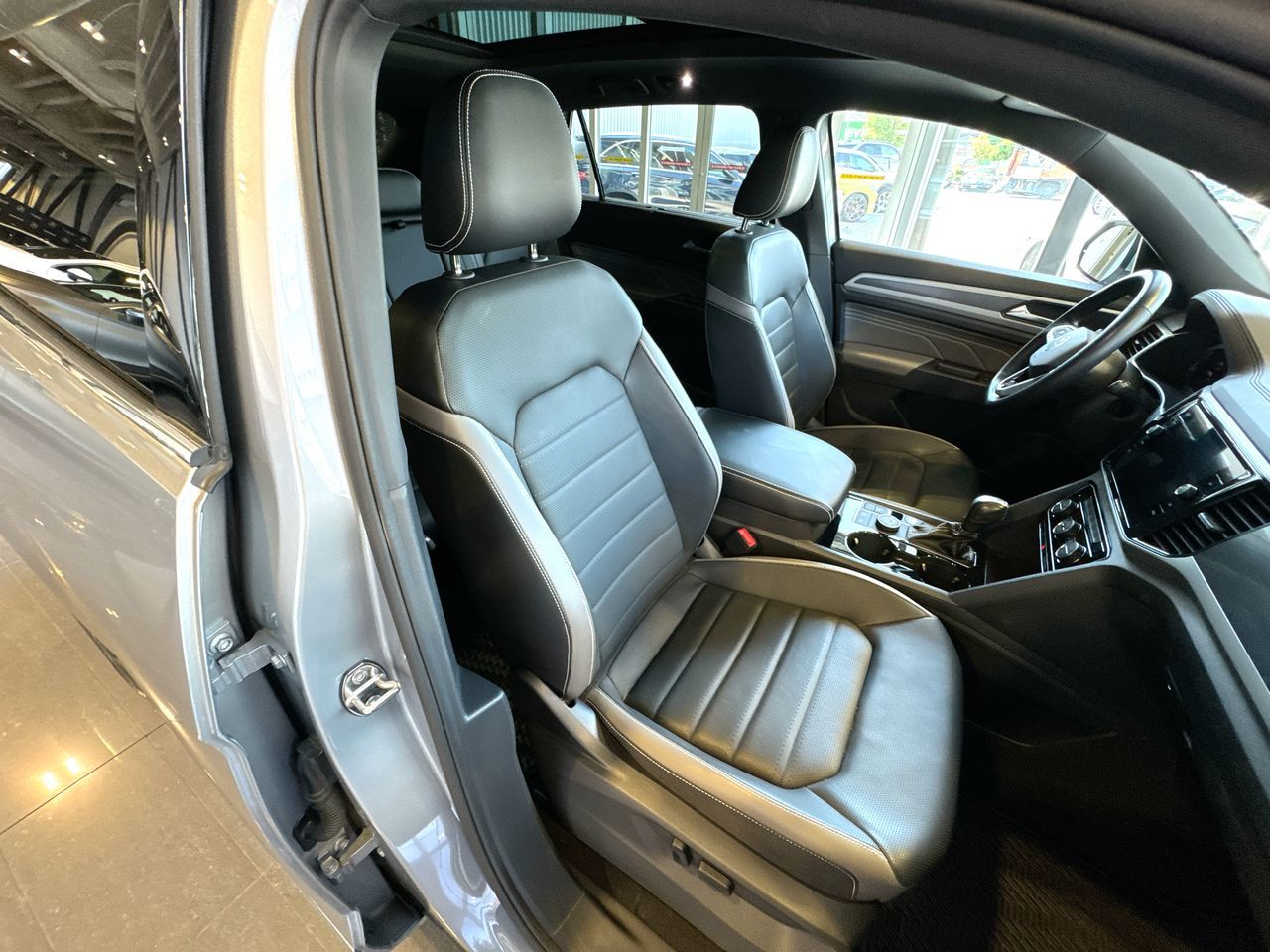 2023 Volkswagen Atlas Cross Sport in Vancouver, British Columbia