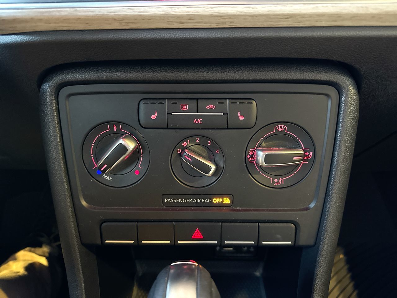 Volkswagen The Beetle Convertible  2018 à Vancouver, Colombie-Britannique