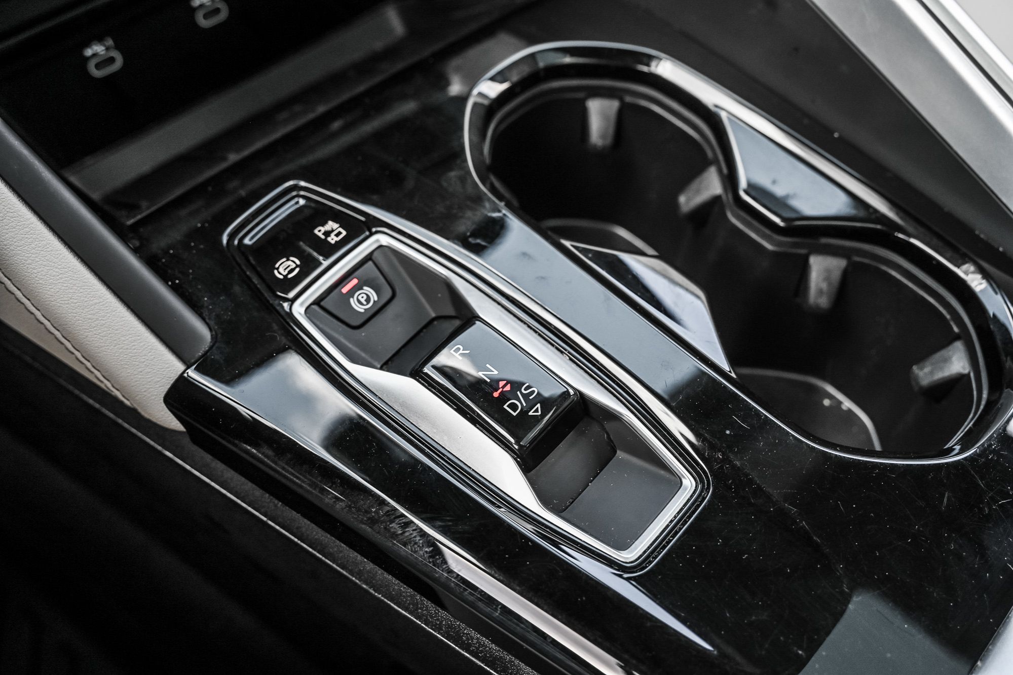 2025 Audi New Q5 in Dollard-des-Ormeaux, Quebec