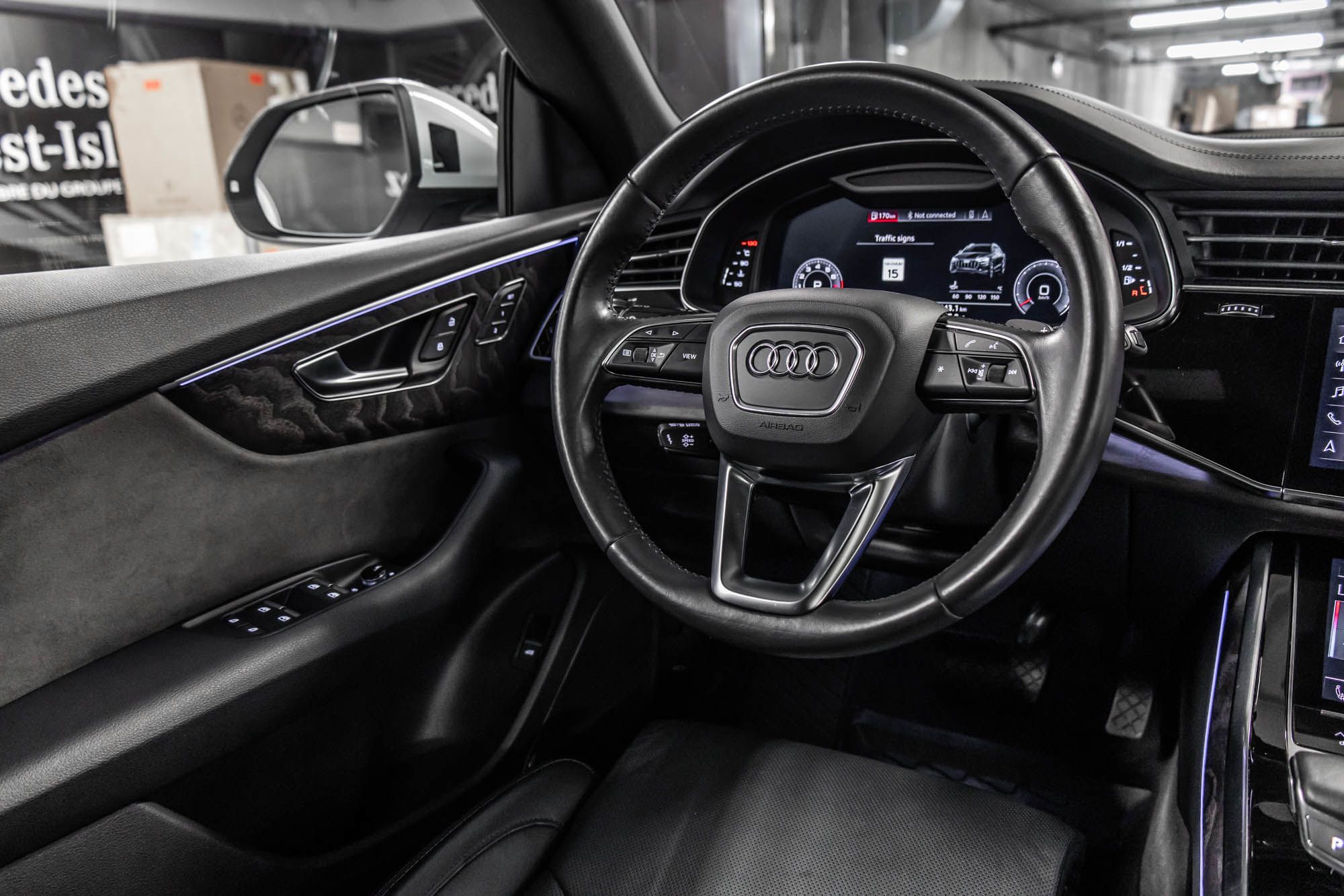 Audi Q8  2019 à Dollard-des-Ormeaux, Québec