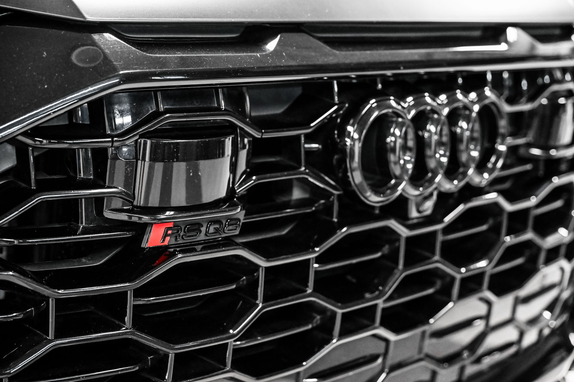 2022 Audi RS Q8 in Dollard-des-Ormeaux, Quebec