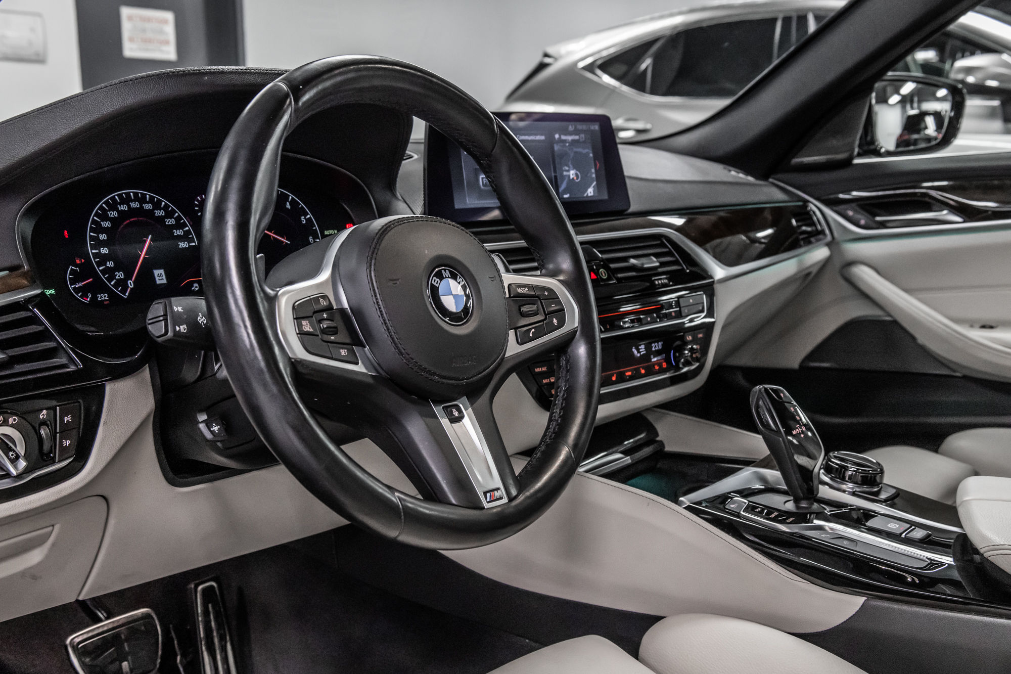 2019 BMW 540i in Dollard-des-Ormeaux, Quebec