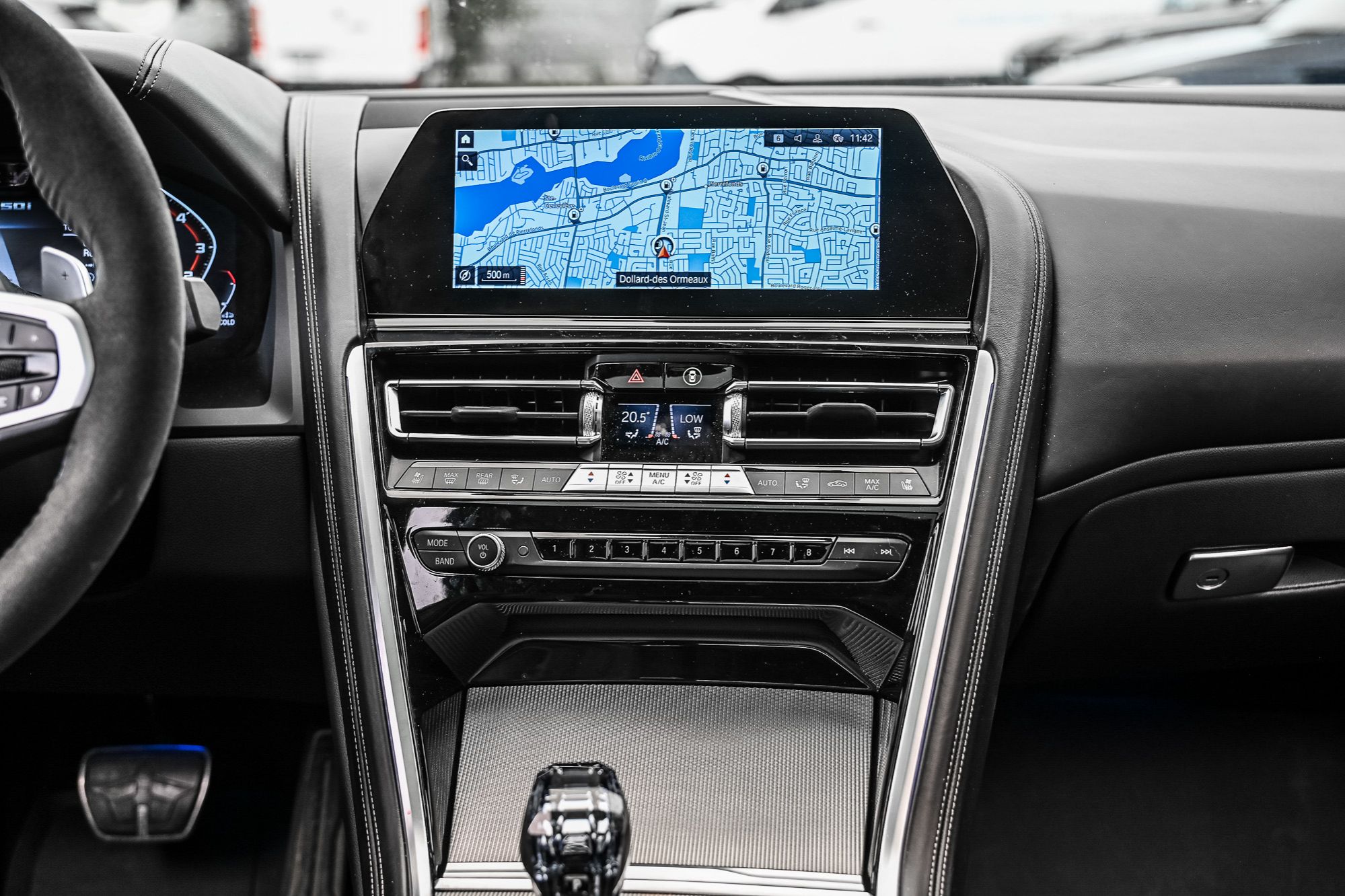 BMW M850i  2021
