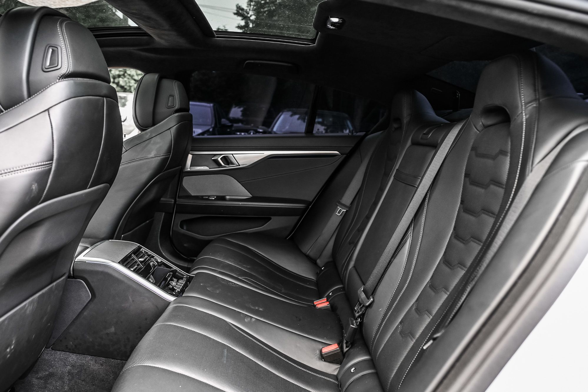 BMW M850i  2021