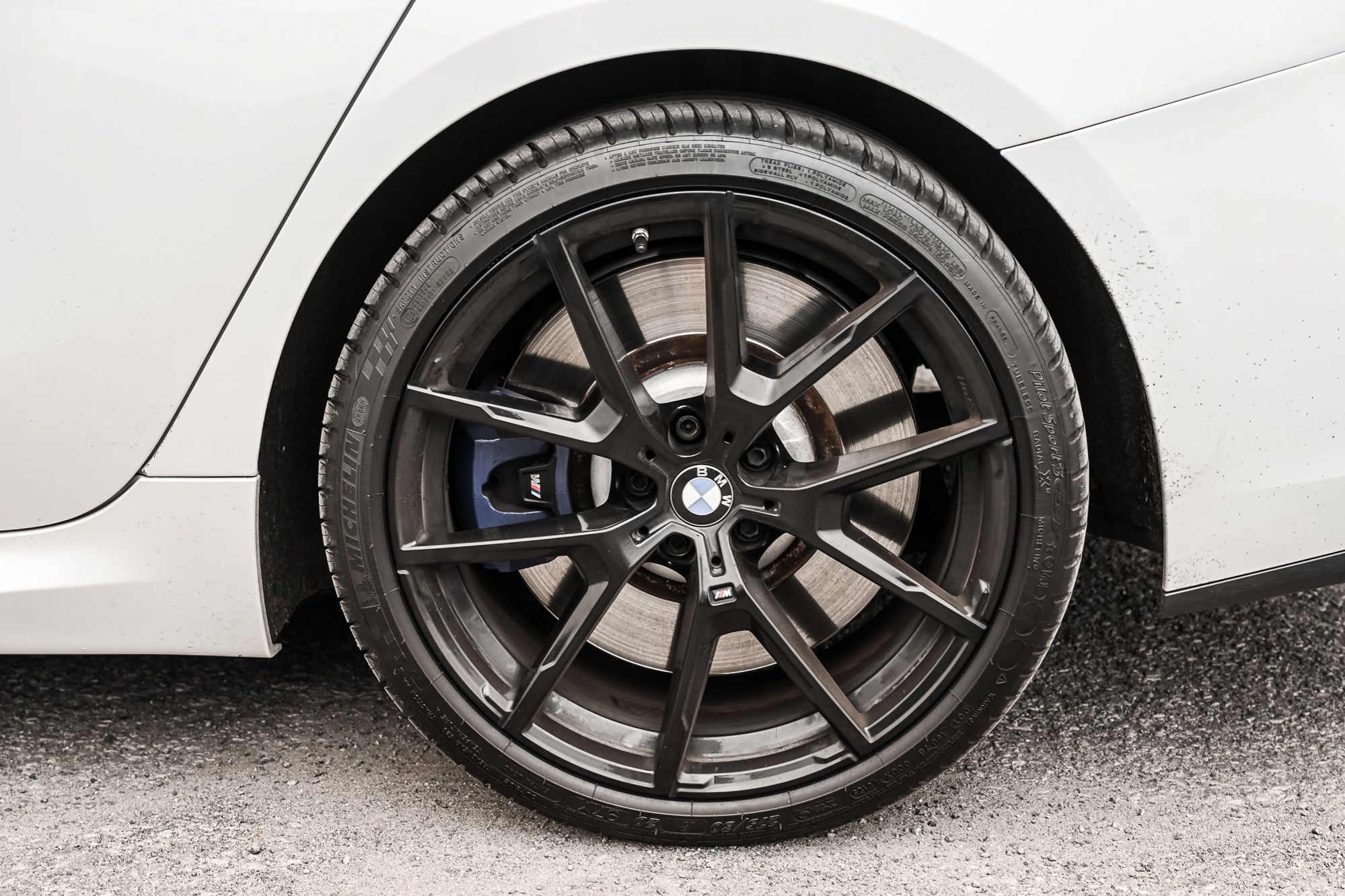 BMW M850i  2021