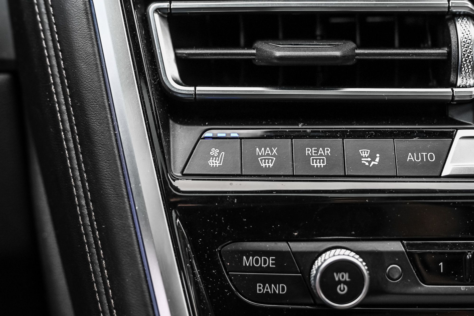 BMW M850i  2021