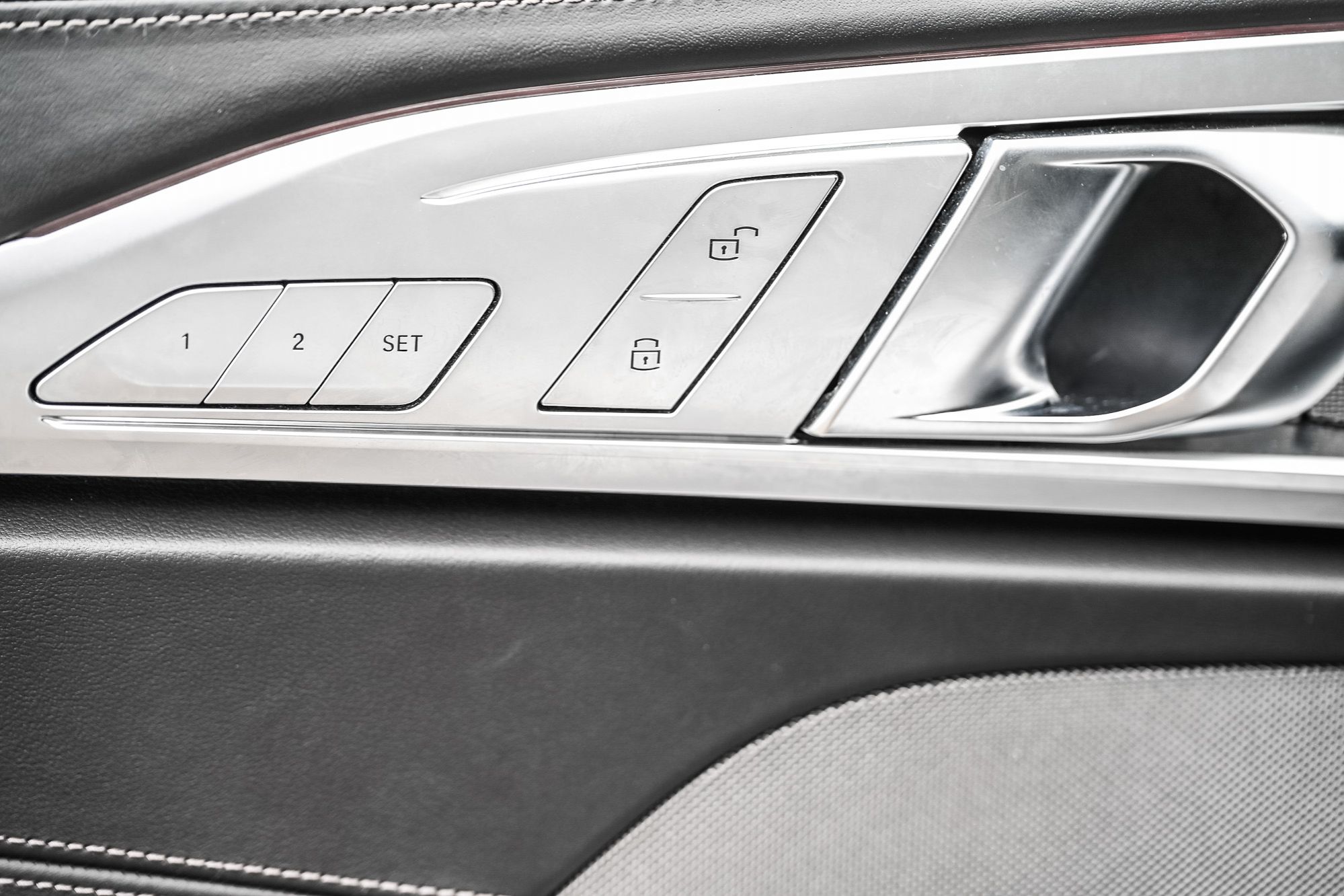 BMW M850i  2021