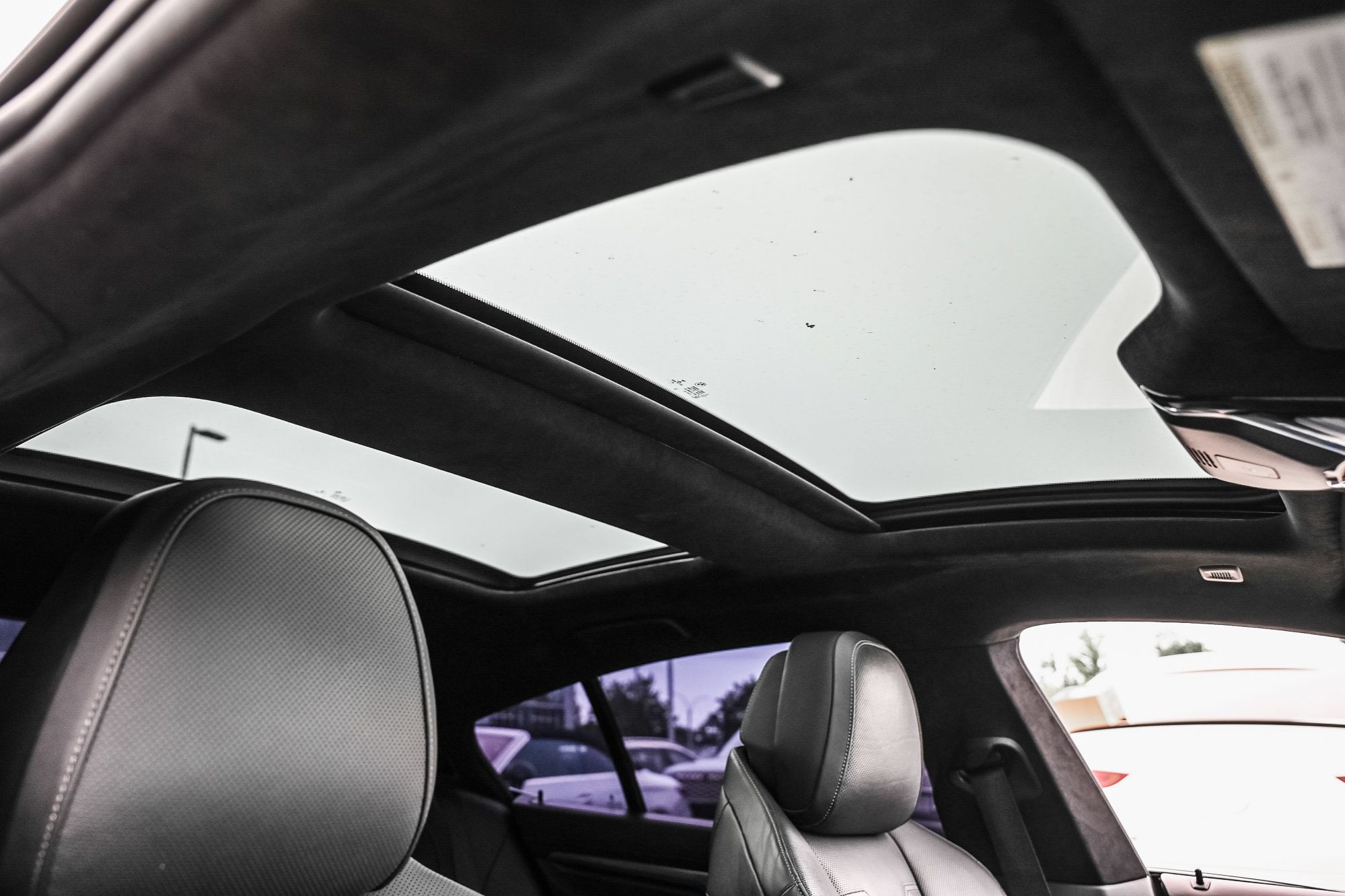 BMW M850i  2021