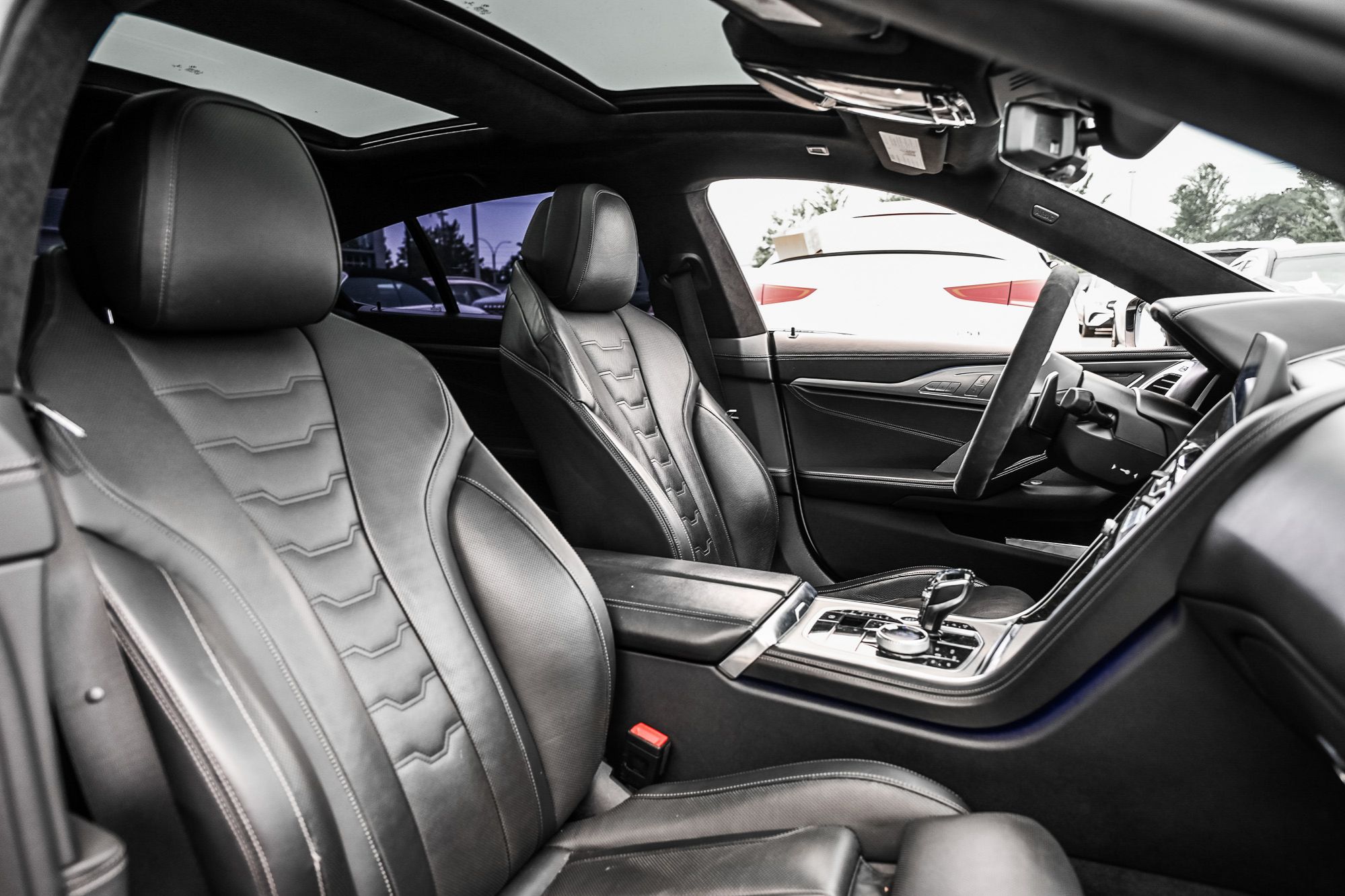 BMW M850i  2021