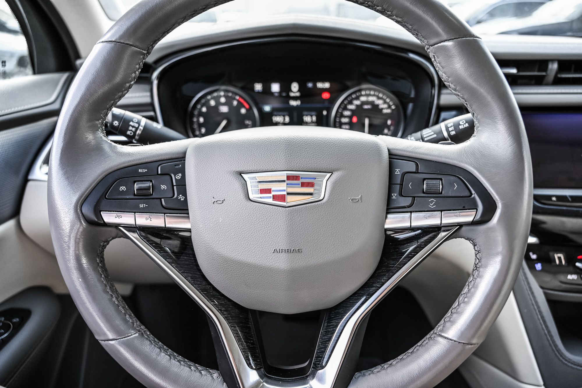 Cadillac XT6  2024