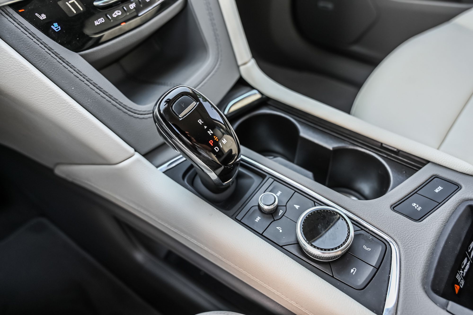 Cadillac XT6  2024