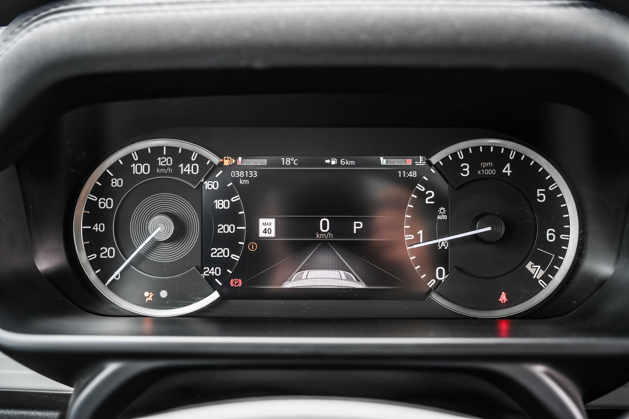 Land Rover Defender  2023