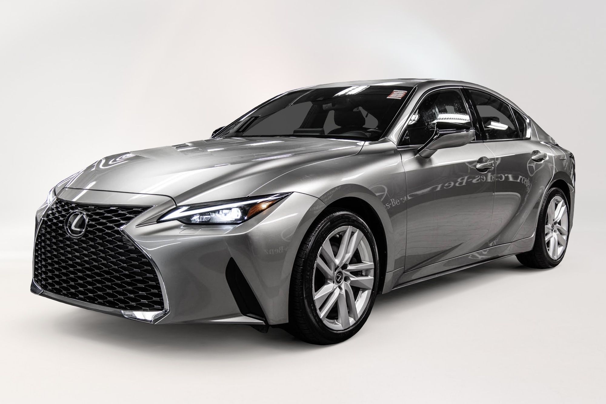 2022 Lexus IS in Dollard-des-Ormeaux, Quebec