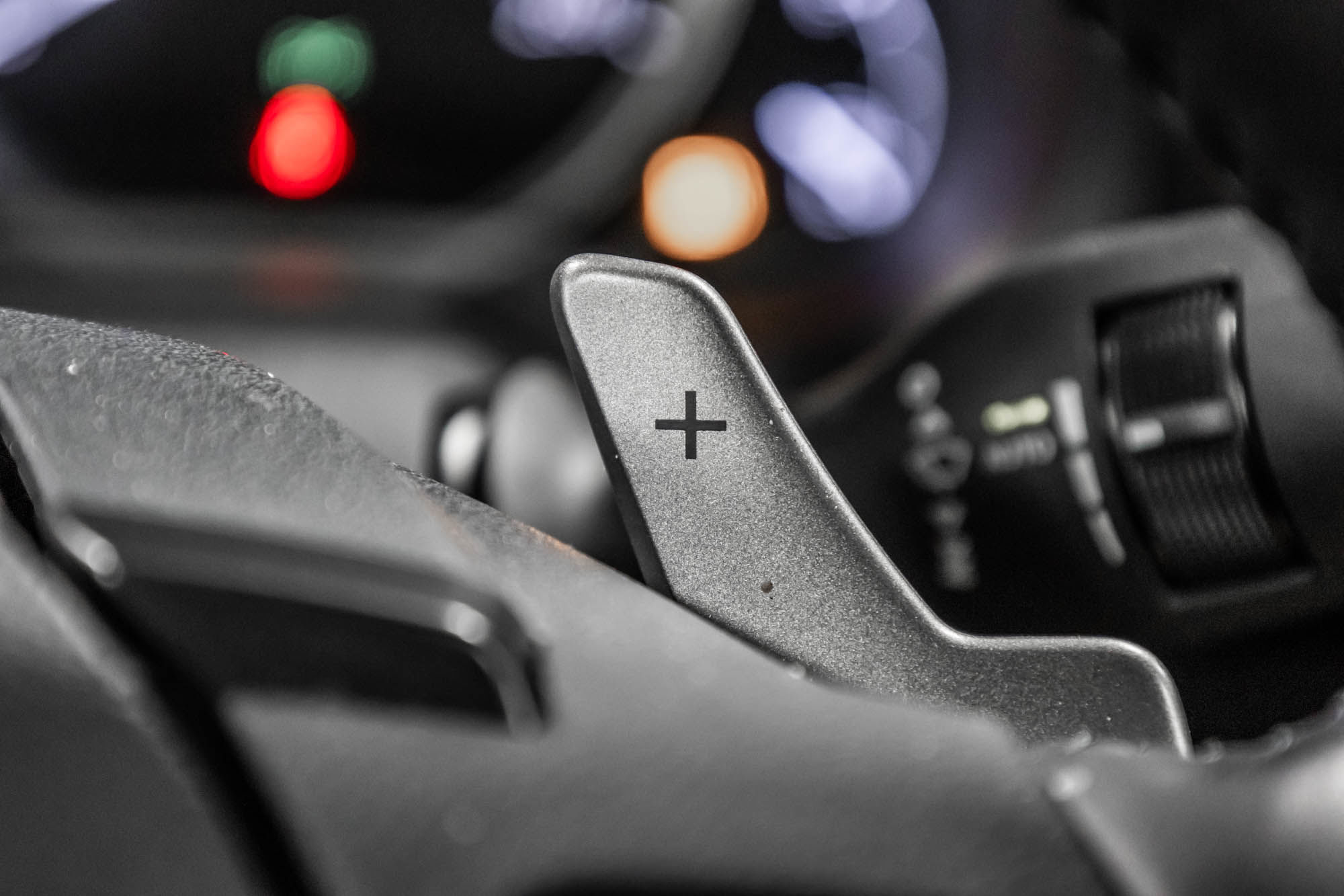 2022 Lexus IS in Dollard-des-Ormeaux, Quebec