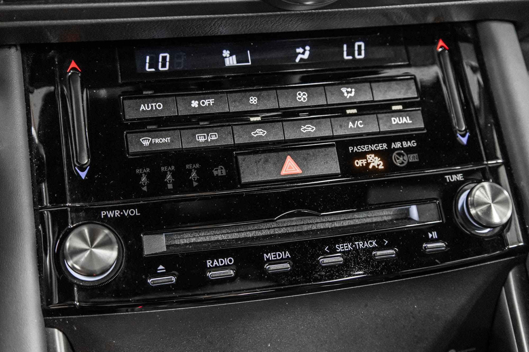 2022 Lexus IS in Dollard-des-Ormeaux, Quebec