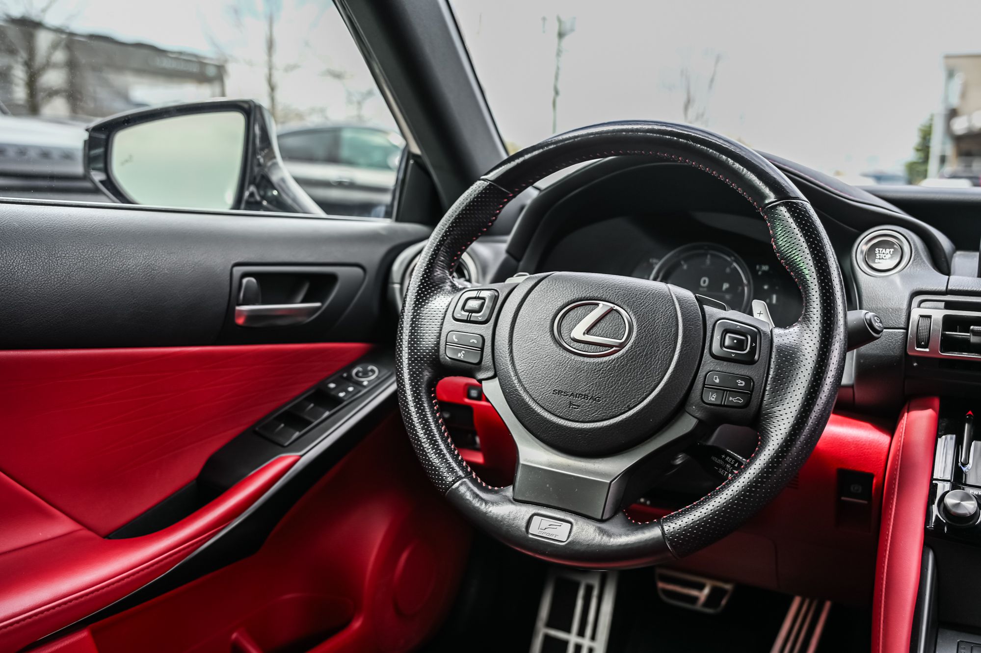 2022 Lexus IS in Dollard-des-Ormeaux, Quebec