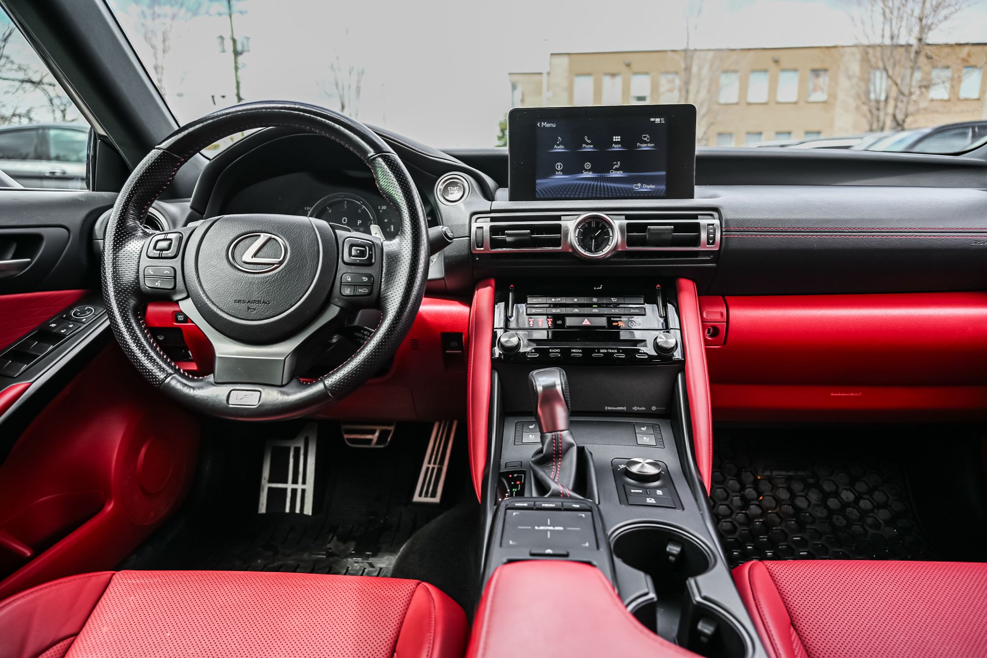 2022 Lexus IS in Dollard-des-Ormeaux, Quebec