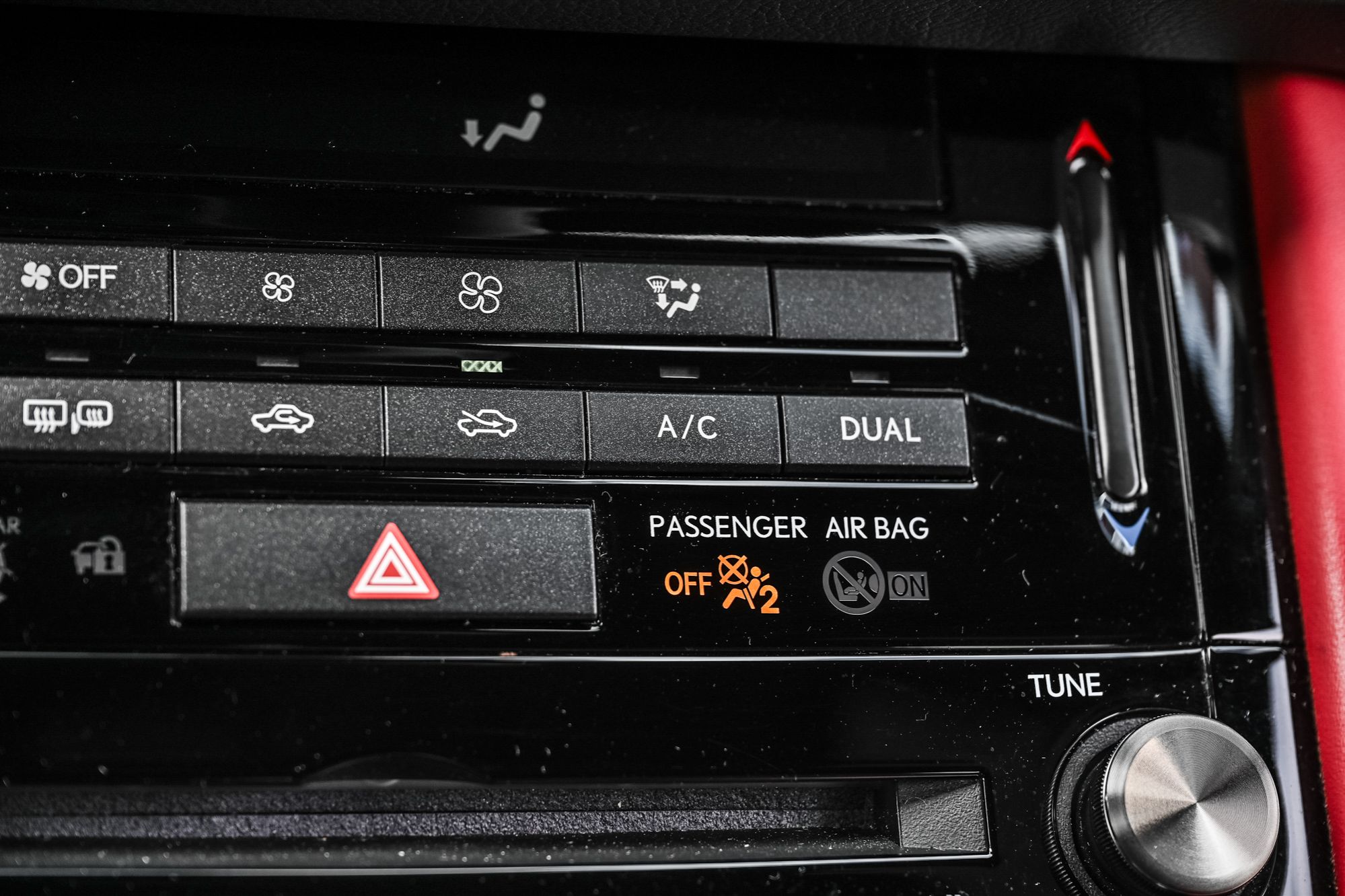 2022 Lexus IS in Dollard-des-Ormeaux, Quebec