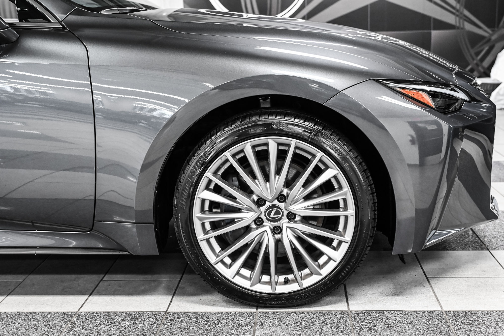 Lexus IS  2024
