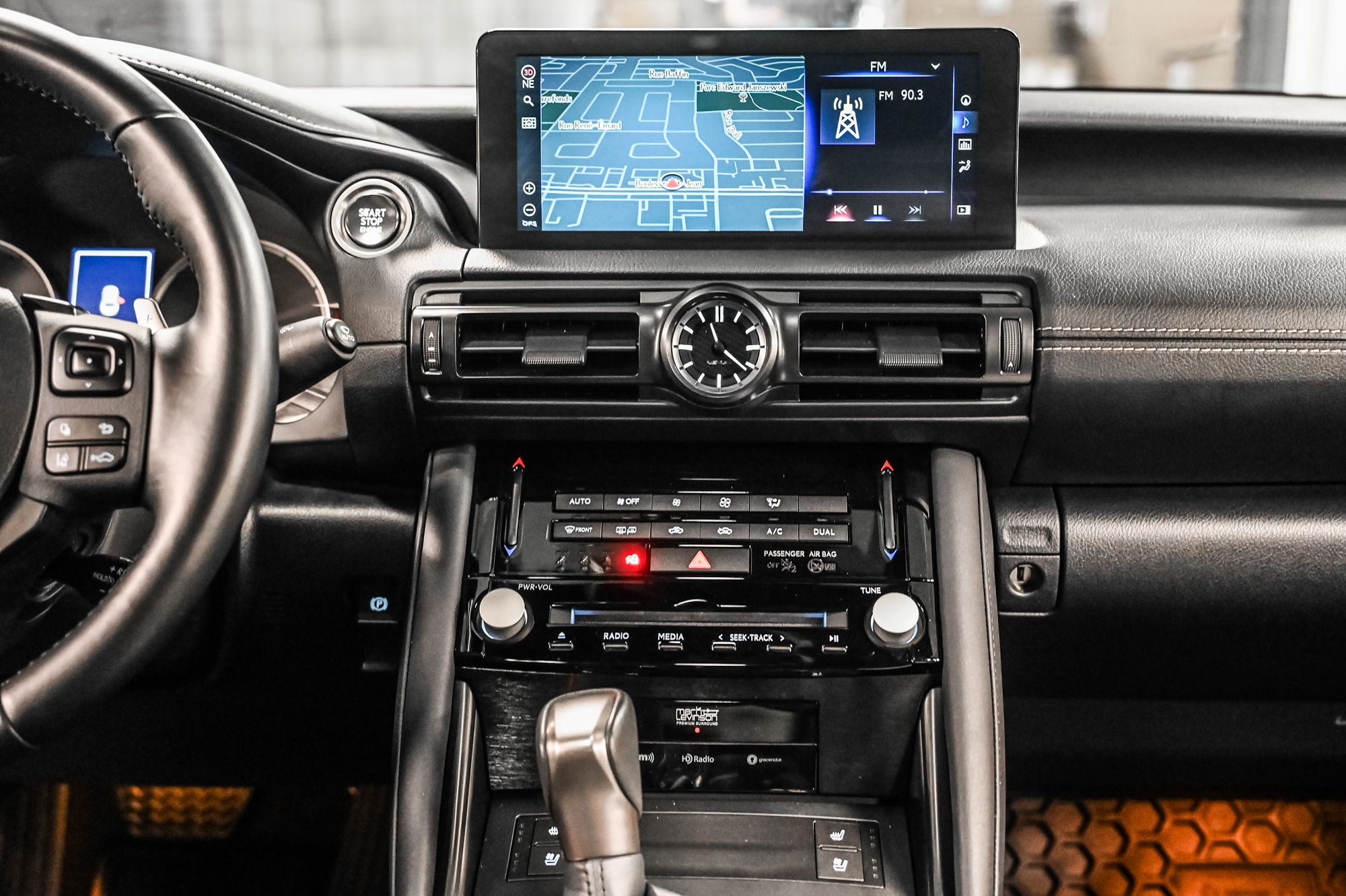 Lexus IS  2024