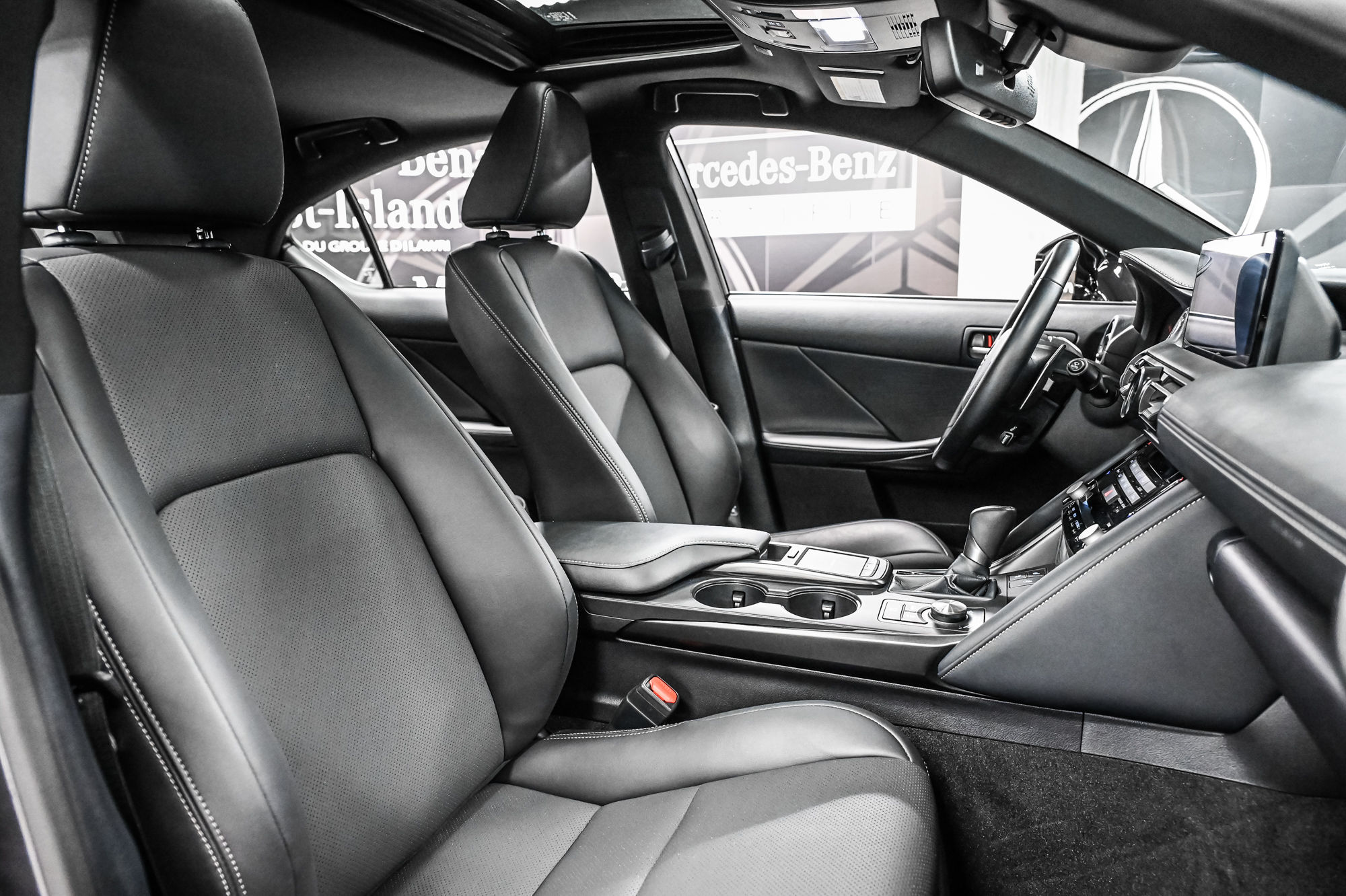 Lexus IS  2024