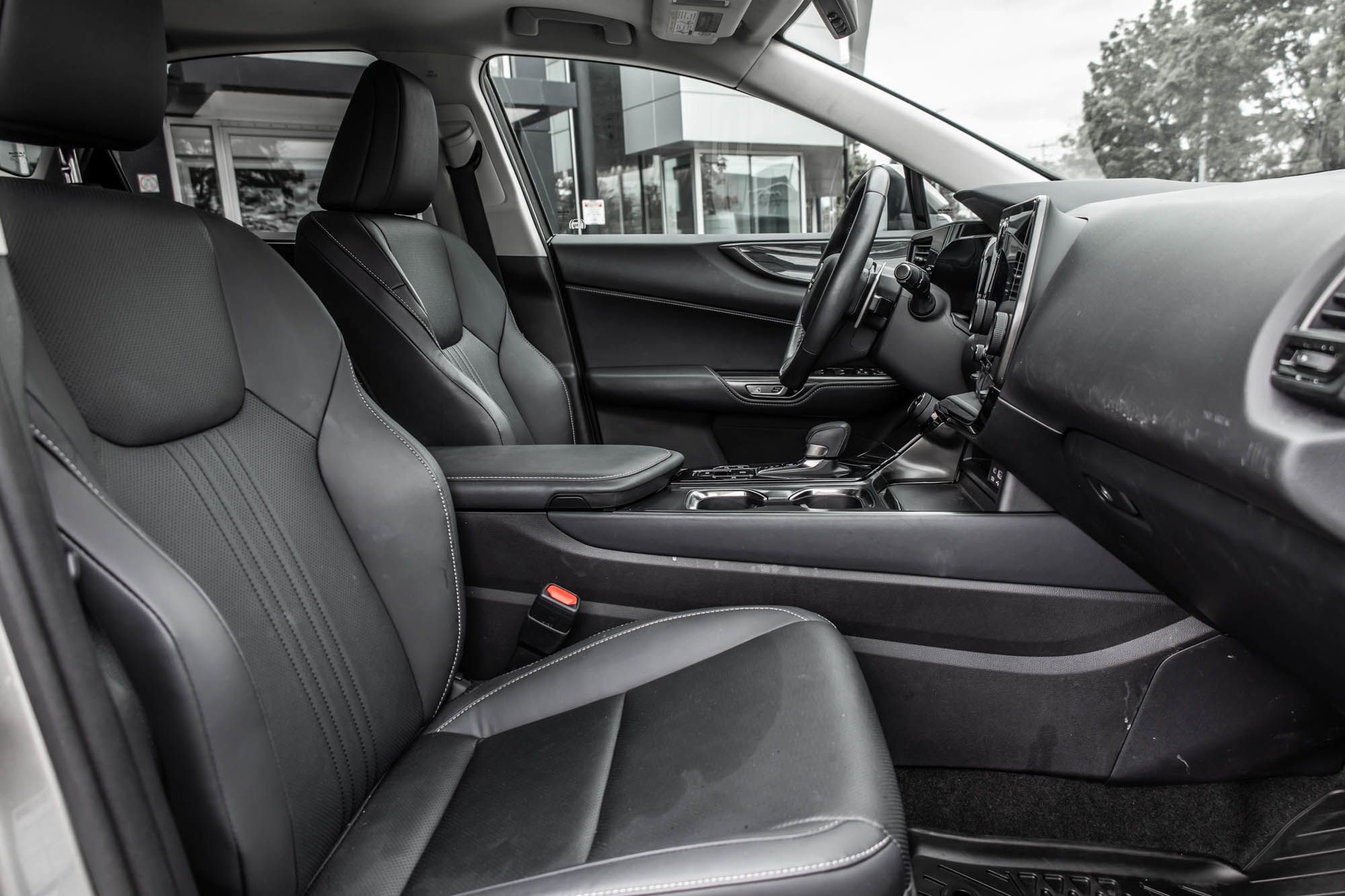 Lexus NXh  2023