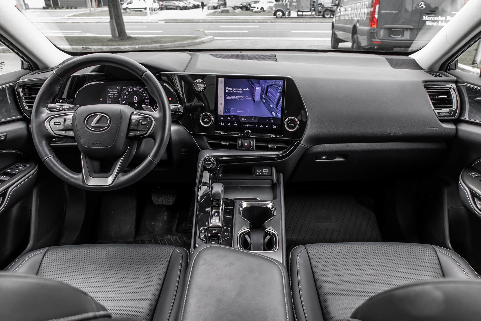 Lexus NXh  2023