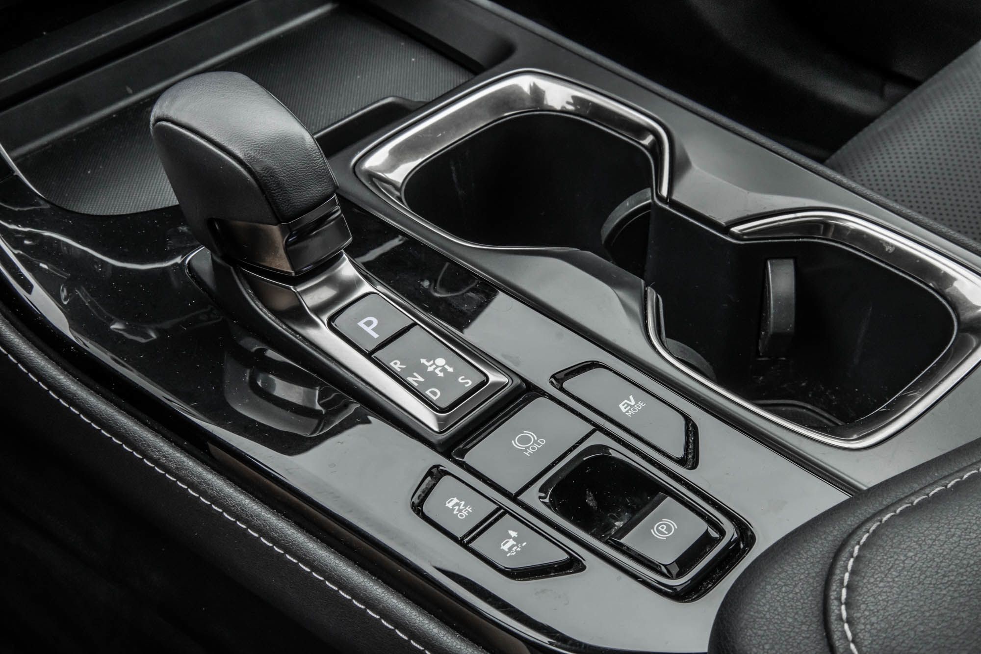 Lexus NXh  2023