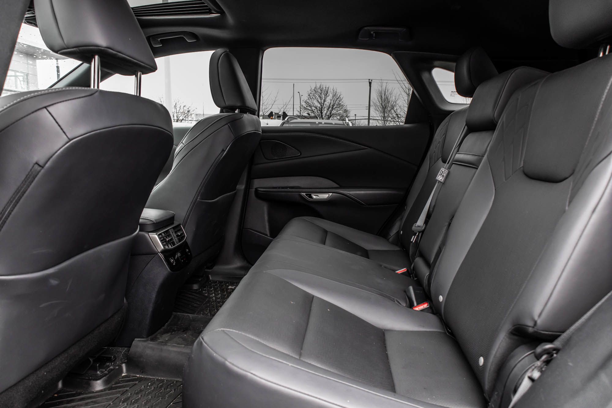 Lexus RX  2023 à Dollard-des-Ormeaux, Québec