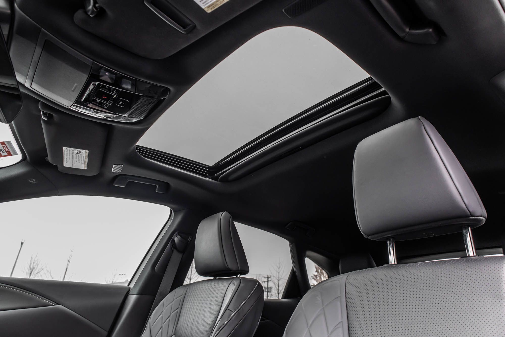 Lexus RX  2023 à Dollard-des-Ormeaux, Québec